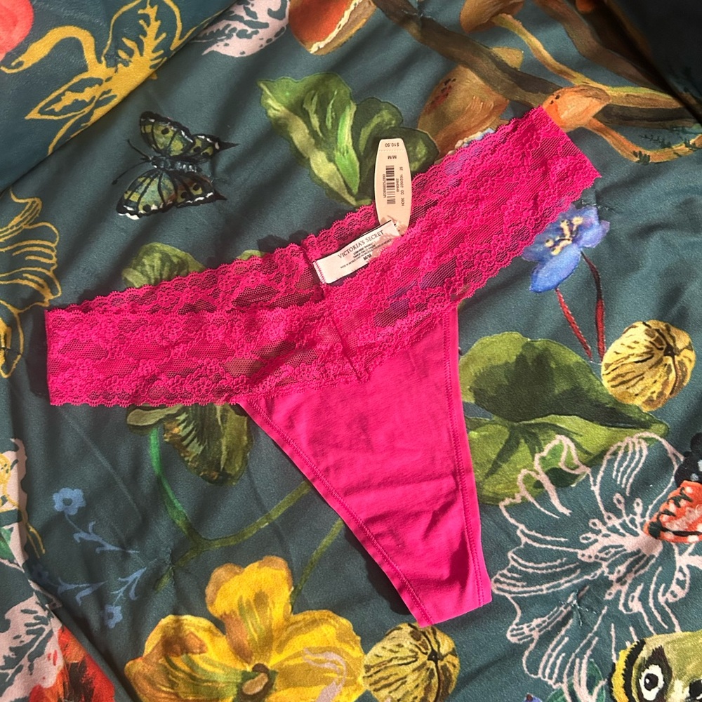 NWT Victoria's Secret Hot Pink Lace Thong Size Medium